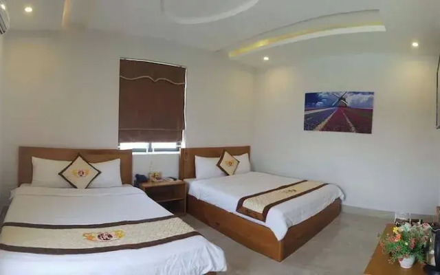 Tan Hoang Long Hotel DN - by BayLuxury