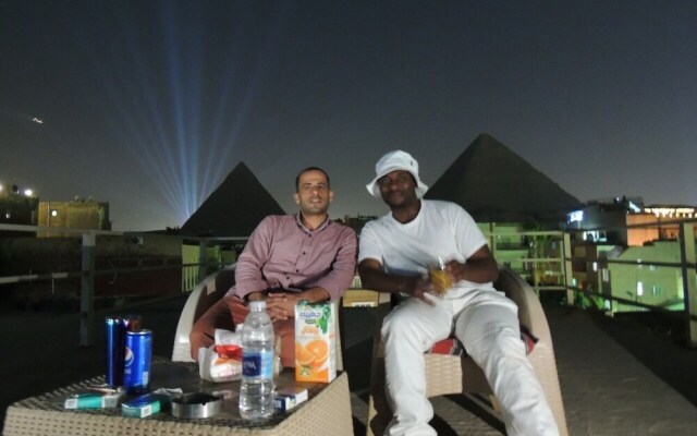 Pyramids paradise hotel