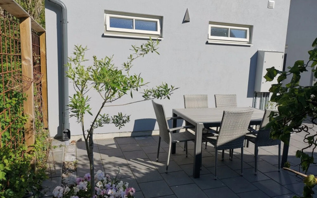 PAX Apartments