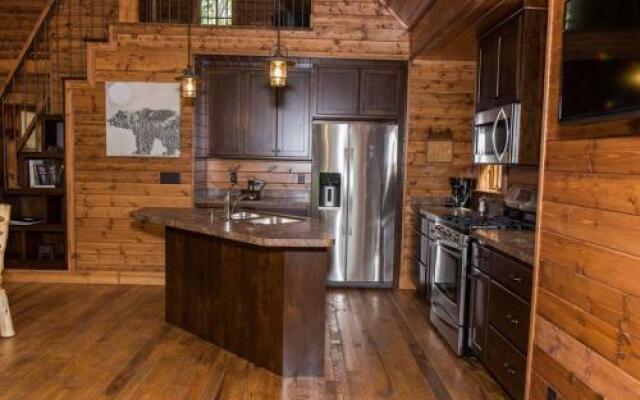 Crosslake Treetop Village