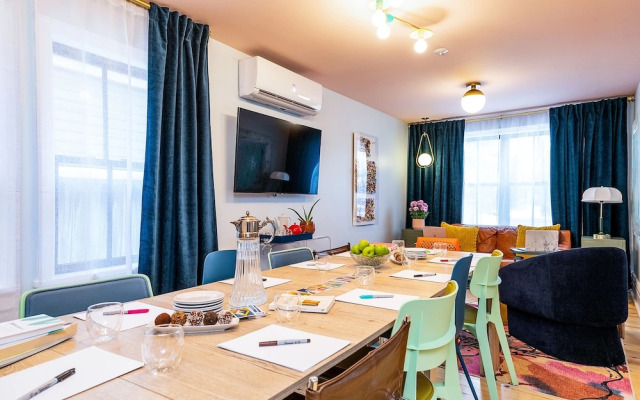 11 Rooms Boutique Hotel