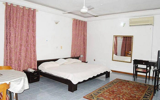 Valley Beach Hotel