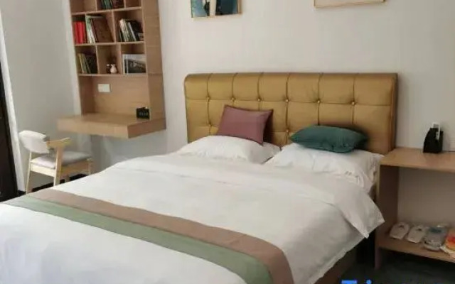 Royal Courtyard Homestay