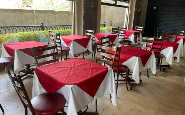 Hotel Vesloni