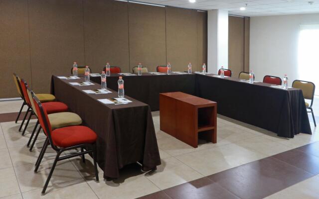 Staybridge Suites Queretaro by IHG