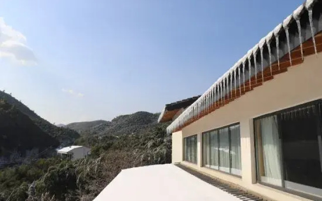 Renli Xinbo Mogan Hot Spring Resort