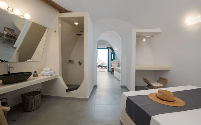 Santorita Suites