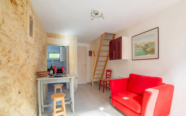 Cosy Holiday Home in Bergerac With Terrace