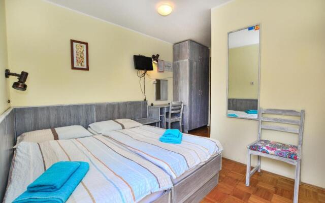 Maestral Residence