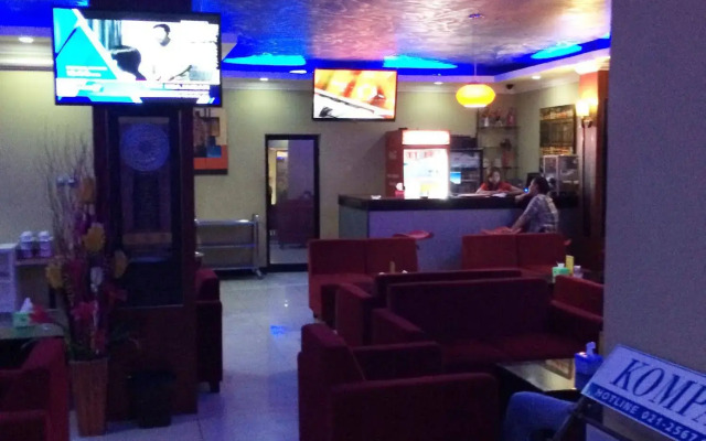 Hollywood Hotel