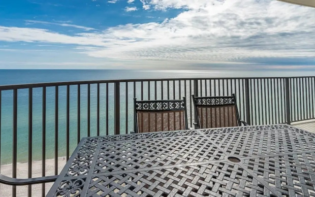 Phoenix Ix 1405 3 Bedroom Condo