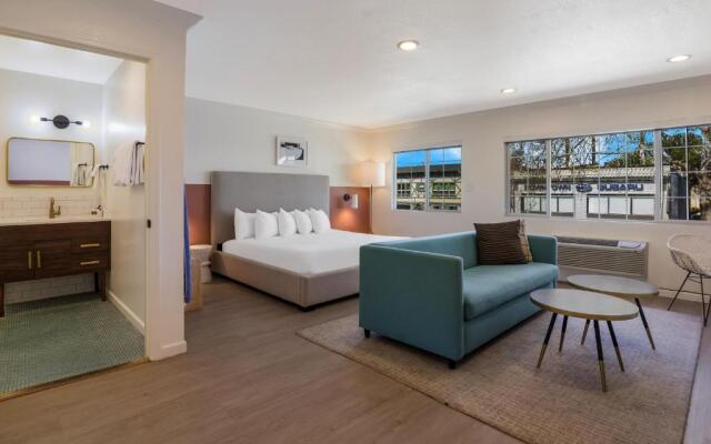 Signature Inn Oakland