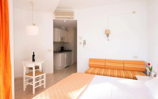 Universal Aparthotel Elisa