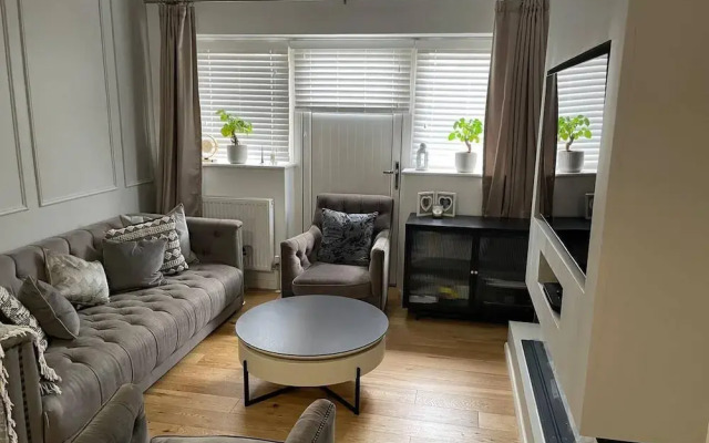 Dartfordapartment/2bed/balcony/freeparking/tv/wifi
