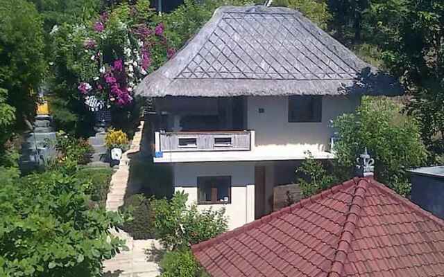 Om Shanti Cottages