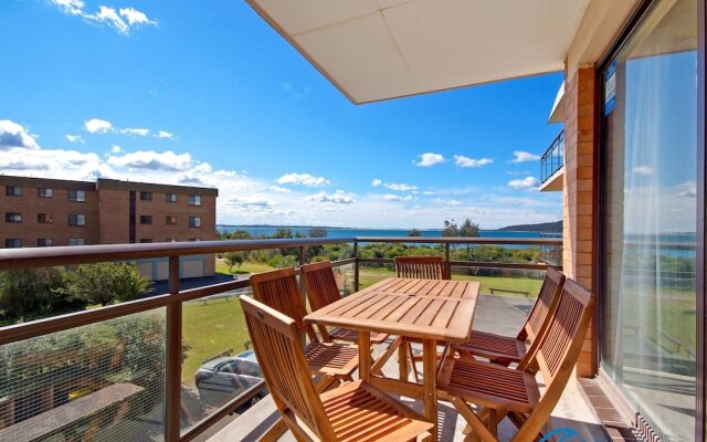 Promenade, Unit 10/8 Intrepid Close