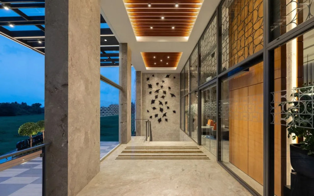 Courtyard By Marriott Goa Colva