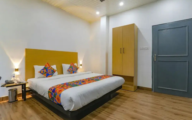 Fabhotel Super 3 Premium Ii