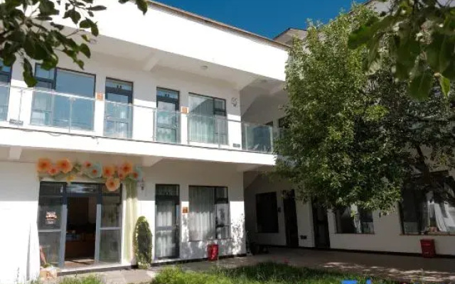 Nalati Qingfeng Xiaozhu Homestay
