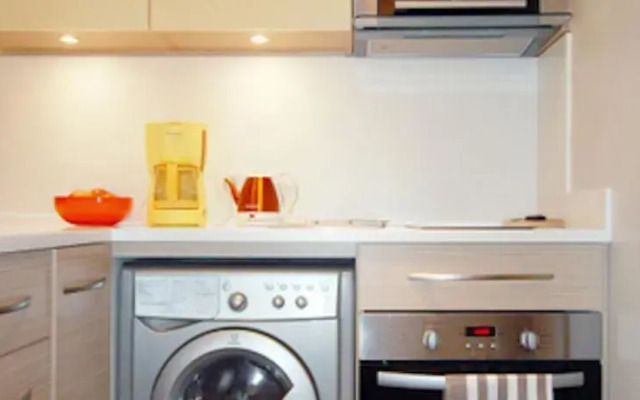 Charming and cozy Montparnasse flat