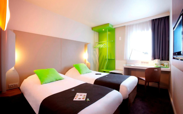 Campanile Poitiers - Site du Futuroscope