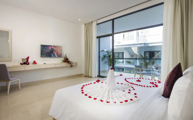 Diamond Bay Condotel - Resort Nha Trang