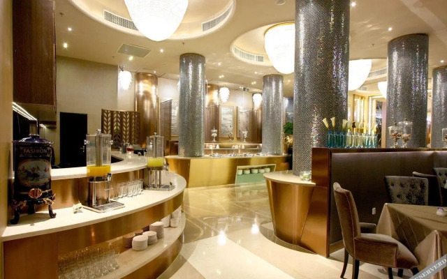 Lujiang Harbourview Hotel