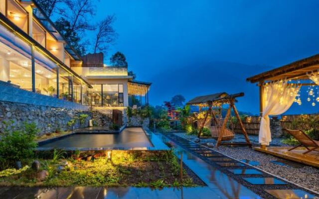Hailuogou Lanshan Baiyunli Hot Spring Homestay