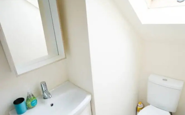 Lovely Home In Bath Close To Oldfield Station