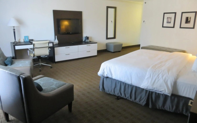 Toronto Don Valley Hotel and Suites