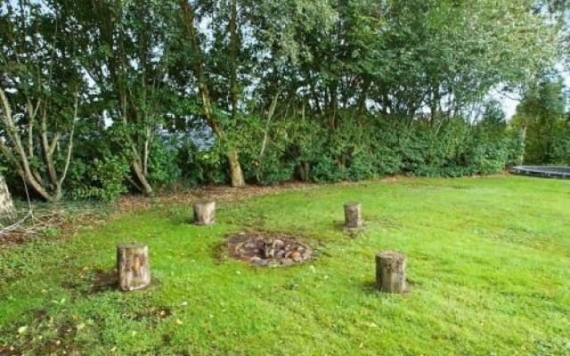 Three-Bedroom Holiday home in Tarm 5