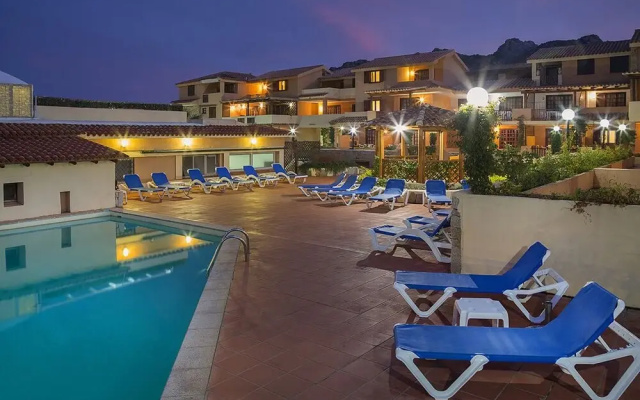 Apt. Costa 2LA with shared Swimming Pool