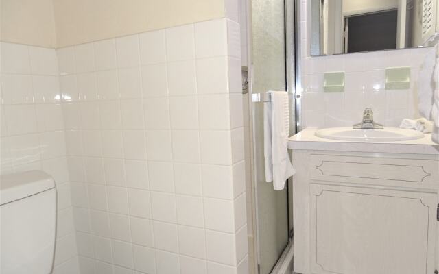 Jamaica Royale 093 - 2 Br Condo