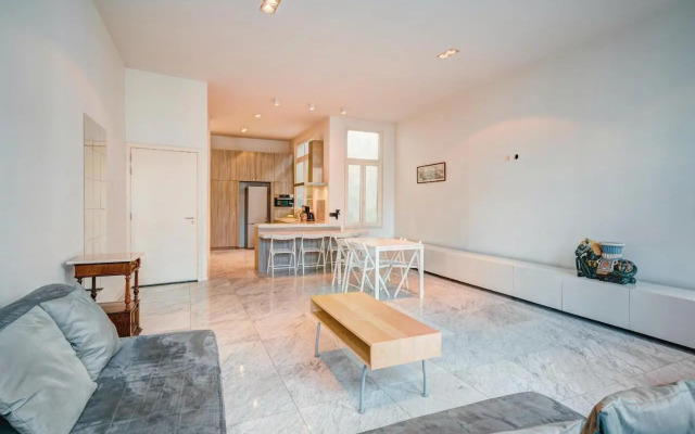 Three Bedroom Marble Apartment in the Heart of Antwerp