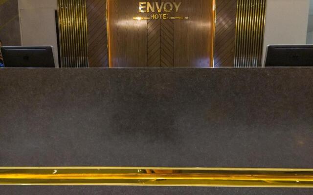 Envoy Continental Hotel