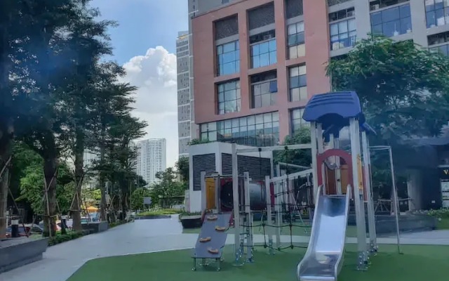 The Sun Avenue - Lalaland & Chill Sky Pool