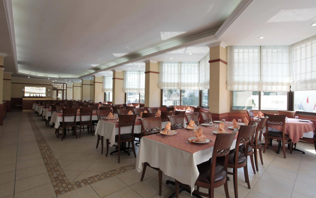 Palm Hotel