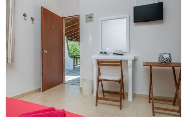 Avgerinos Deluxe Rooms