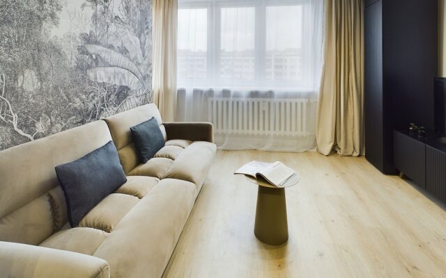 Modern Studio With Wifi by Renters