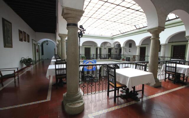 Hotel Monte Alban