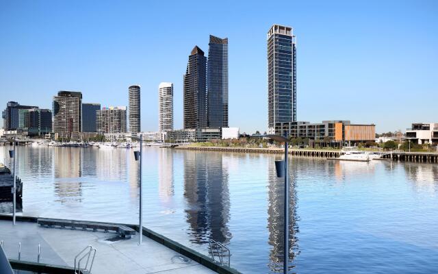 Orange Stay at Collins Wharf