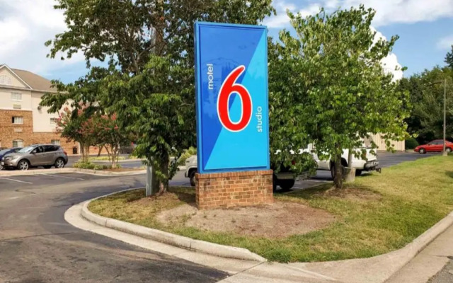 Motel 6 Richmond, VA - I-64 West