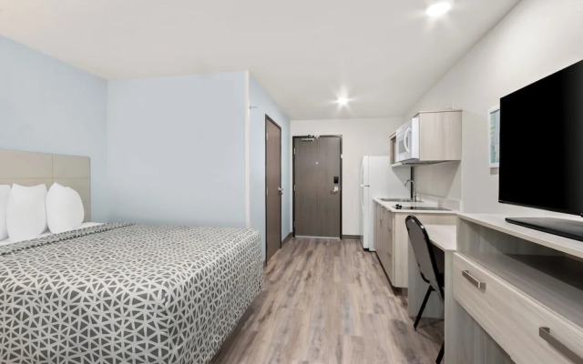 WoodSpring Suites Chandler Phoenix Medical Center
