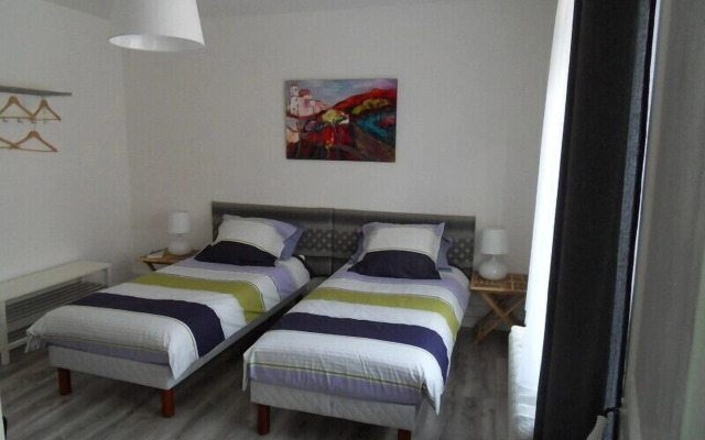 Le 33 Chambres DHtes  Gtes Lens