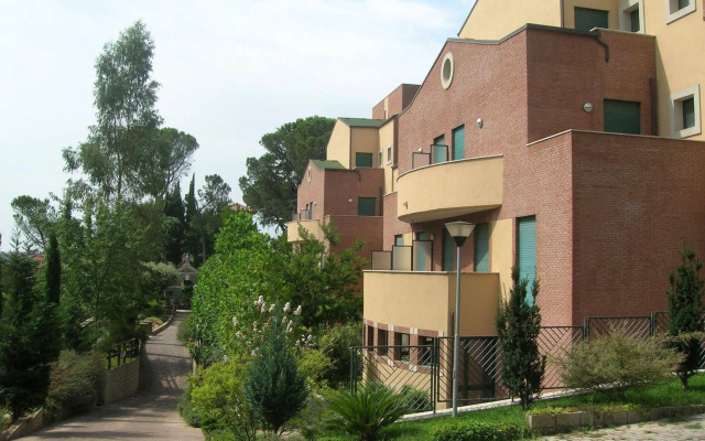 Kaire Hotel