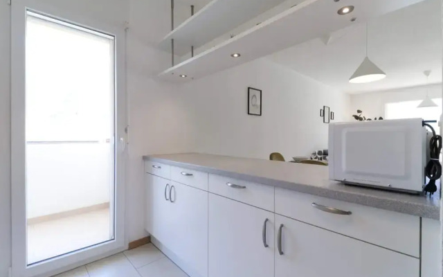 Nice and Recent Apartment Ideally Located in Martigny, Self Check-in