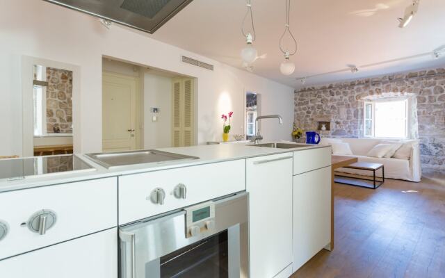 Hedera Estate, Hedera A6 - Breakfast Included