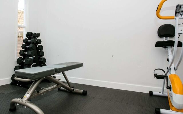 2 Bedroom Flat In Highbury