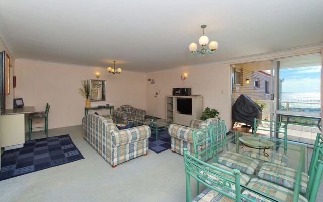 Laman Lodge, Unit 6, 15 Laman Street,