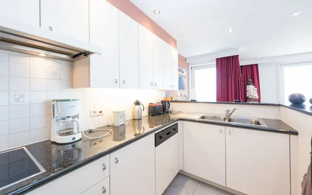 Apartment With Frontal Sea-views